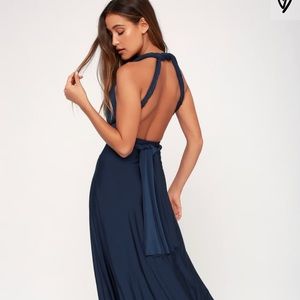 Lulu’s convertible navy blue maxi dress 🦋